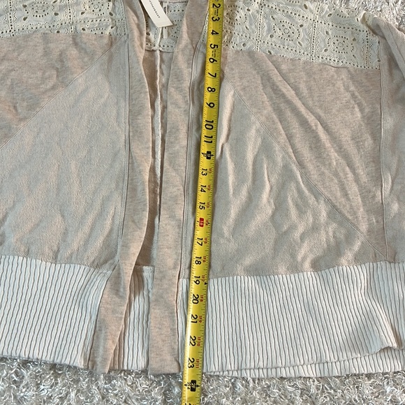 Anthropologie Ivory color oversized cardigan size xs - Picture 6 of 16